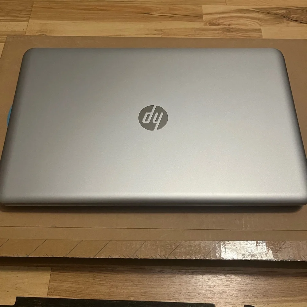 HP Pavilion TouchSmart 17 NoteBook 2012